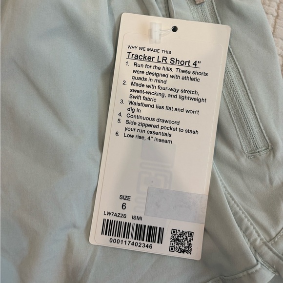 BNWT Lululemon - TRACKER Short 4” - Picture 2 of 2
